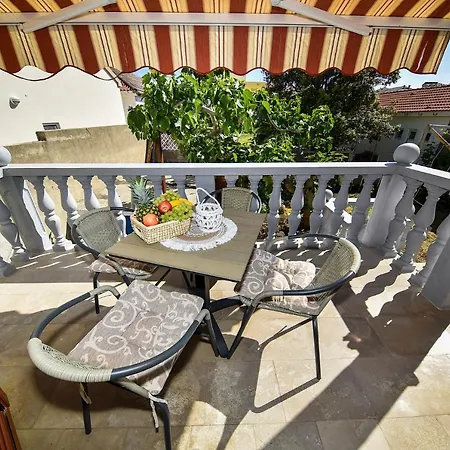 Apartment Lana Zadar