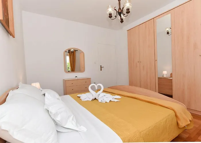 Apartman Lana *